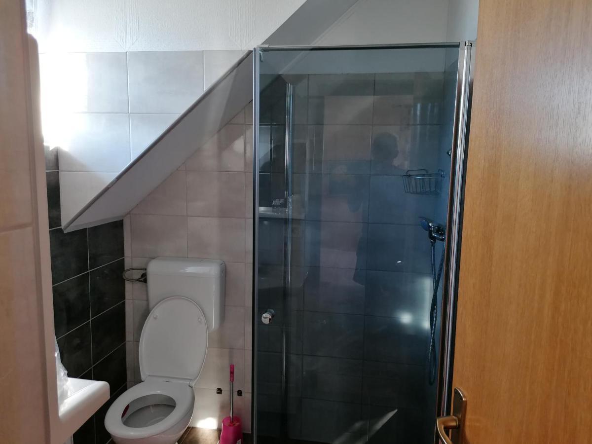 House Izvor Hotel Jezerce Eksteriør billede