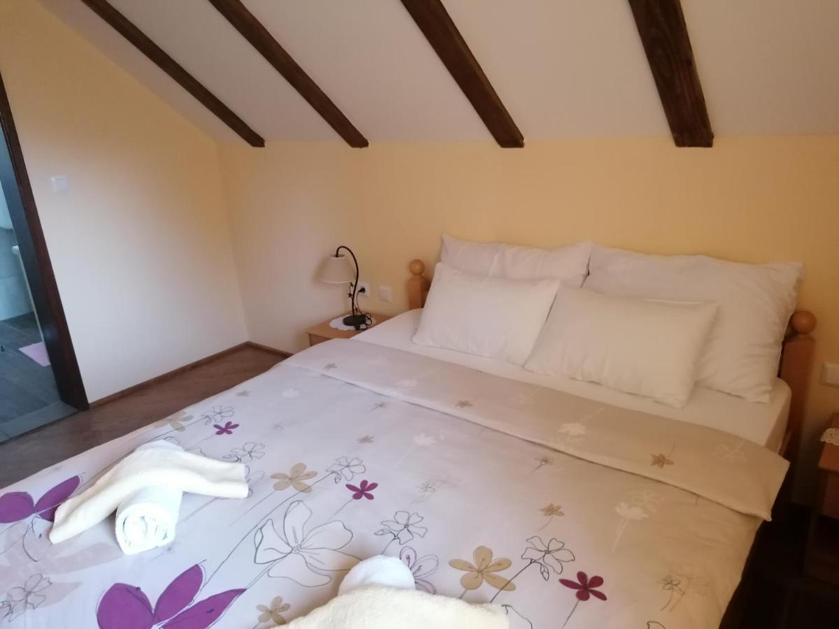 House Izvor Hotel Jezerce Eksteriør billede